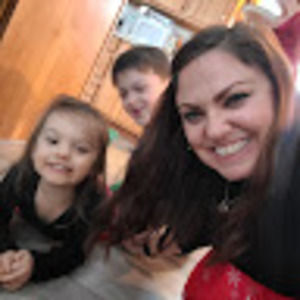 Meet your Posher, Desiree'